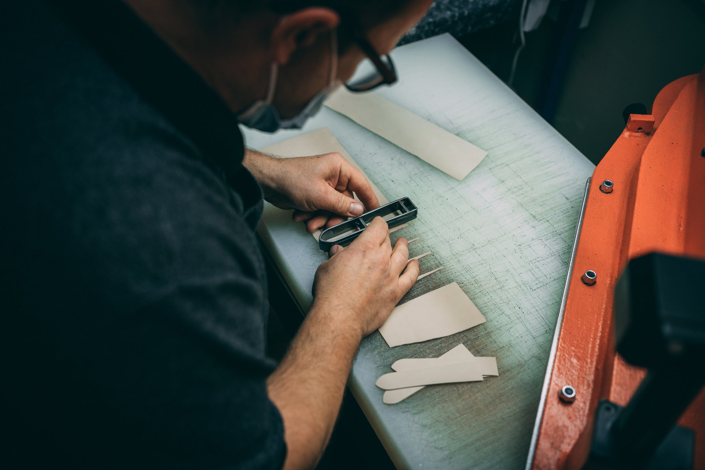 Fabrication bracelet apple watch dans atelier luxe français