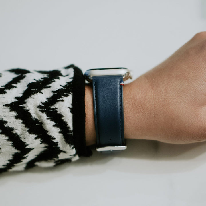 Aquarelle - Apple Watch Armband aus Leder, kleine Größe Marine 46 / 49 mm
