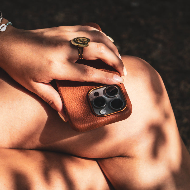 Coque Elise cuir grainé - iPhone 16 Pro Max - Gold